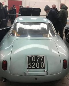 ¿Cuánto dinero serías capaz de gastar en un Alfa Romeo GIulietta SZ que ha estado parado 35 años?