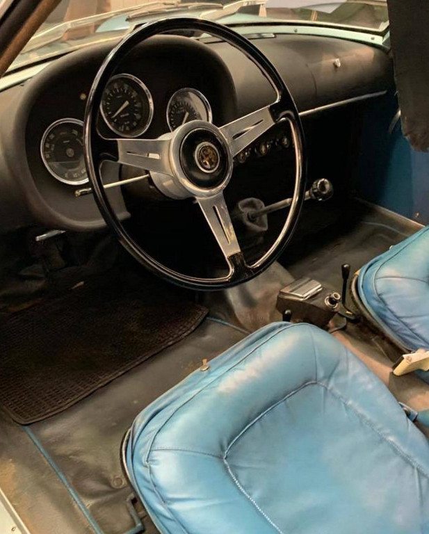 ¿Cuánto dinero serías capaz de gastar en un Alfa Romeo GIulietta SZ que ha estado parado 35 años?