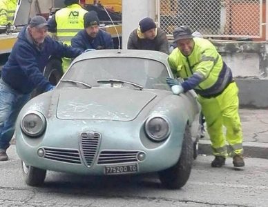 ¿Cuánto dinero serías capaz de gastar en un Alfa Romeo GIulietta SZ que ha estado parado 35 años?