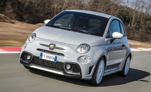 El Abarth 595 esseesse vuelve como el 595 más potente de la gama: 180 CV de potencia