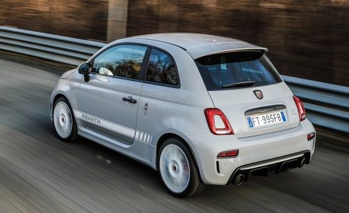 El Abarth 595 esseesse vuelve como el 595 más potente de la gama: 180 CV de potencia