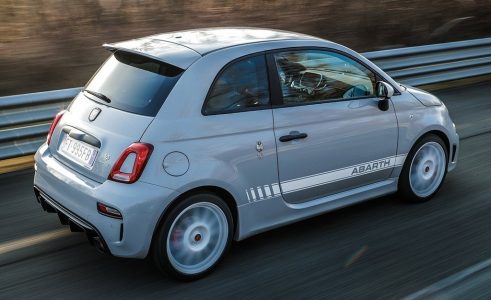 El Abarth 595 esseesse vuelve como el 595 más potente de la gama: 180 CV de potencia