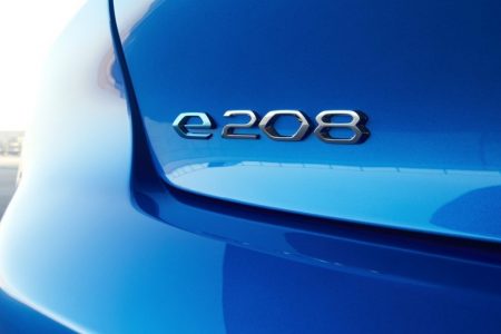 El Peugeot 208 2020 se presenta de manera oficial: ¡Con versión 100% eléctrica!