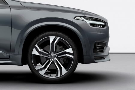 El Volvo XC90 2019: Ahora con el sistema de frenada regenerativa KERS