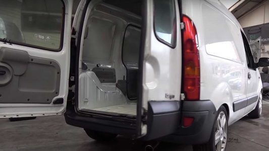 Esta Renault Kangoo sí que mola: ¡Tiene un motor de Mégane R.S. y 225 CV!