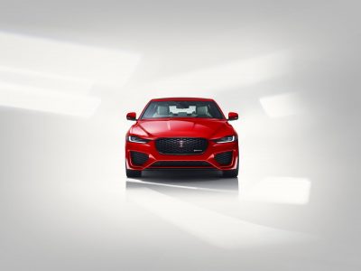 Jaguar XE 2019: Adiós a los motores V6