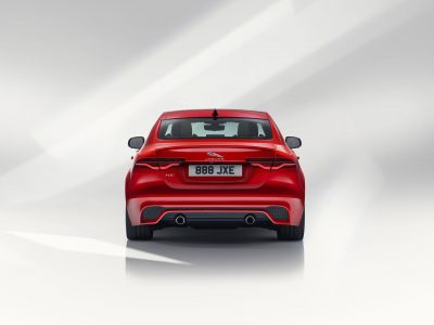 Jaguar XE 2019: Adiós a los motores V6