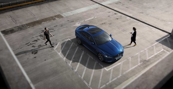 Jaguar XE 2019: Adiós a los motores V6