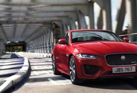 Jaguar XE 2019: Adiós a los motores V6