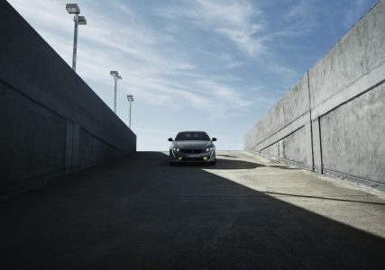 Peugeot 508 Sport Engineered Concept: Híbrido de 400 CV rumbo a Ginebra