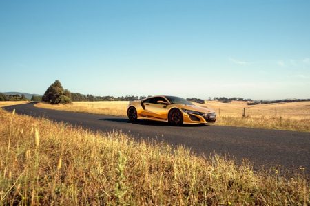 ¿Qué te parecen los Honda NSX y Type R vinilados de dorado por el 50 aniversario de Honda en Australia?