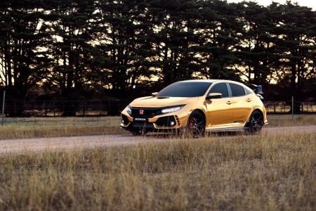 ¿Qué te parecen los Honda NSX y Type R vinilados de dorado por el 50 aniversario de Honda en Australia?