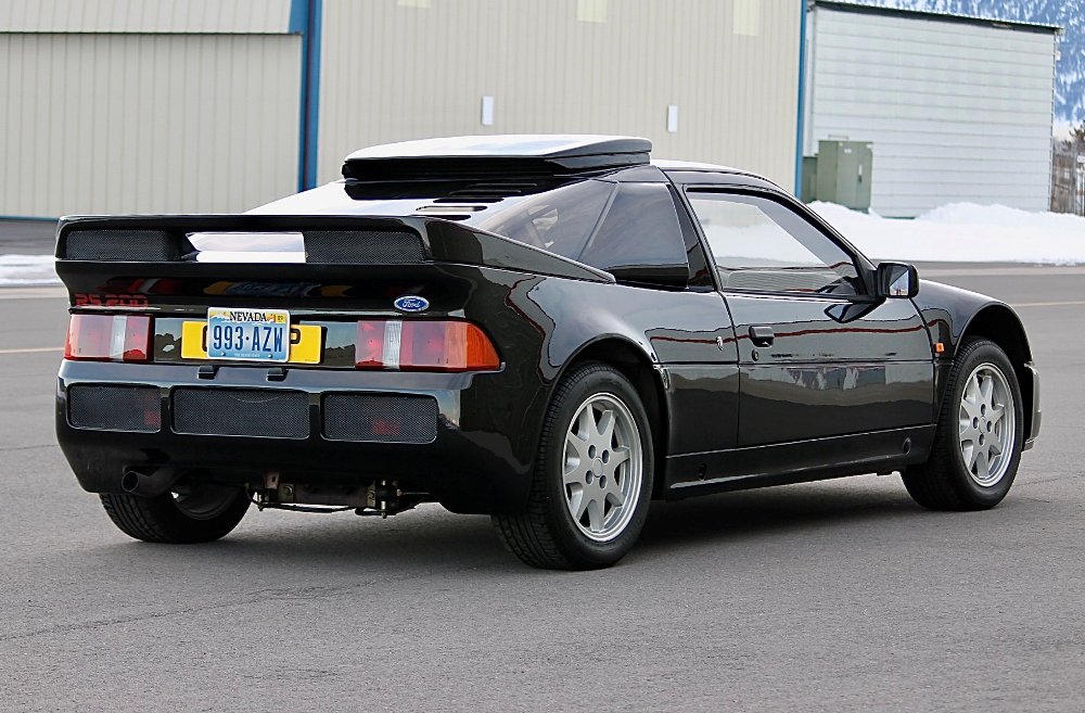 Alguien ha pagado 250.000 euros por un Ford RS200 de color negro con menos de 2.000 km