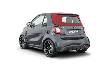 BRABUS Ultimate E Shadow Edition: O cómo enterrar 64.900 euros en un smart eléctrico