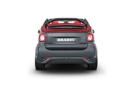 BRABUS Ultimate E Shadow Edition: O cómo enterrar 64.900 euros en un smart eléctrico