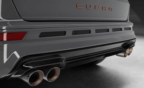 CUPRA Ateca Special Edition: Con escape Akrapovic y ración extra de fibra de carbono