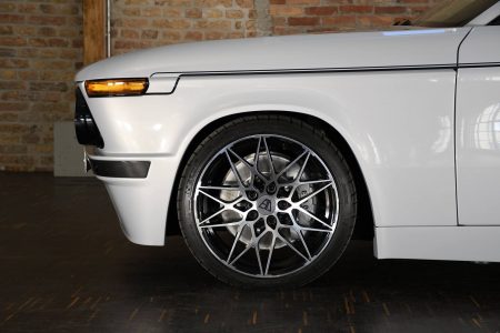 ¿Quieres transformar tu 135i Cabrio en un BMW 2002 Cabrio? Si tienes 70.000 euros, puedes