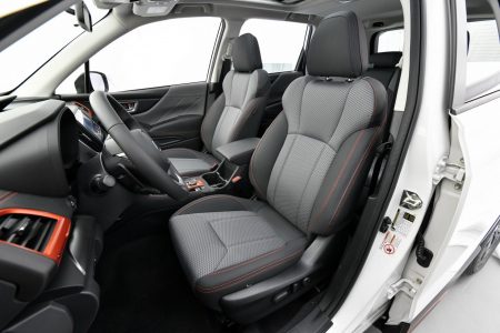 Subaru XV y Forester e-Boxer 2019: Subaru apuesta también por los coches híbridos