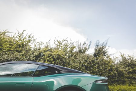 Así luce el primer Aston Martin DBS 59 salido de fábrica