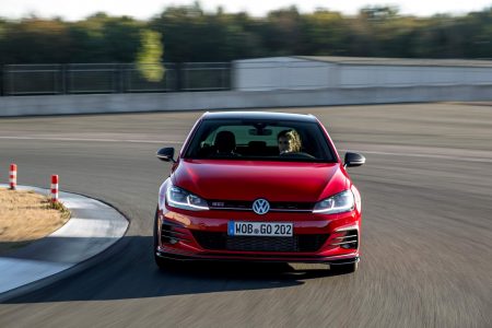 El Volkswagen Golf GTI TCR aterriza en España con 290 CV: Desde 43.600 euros