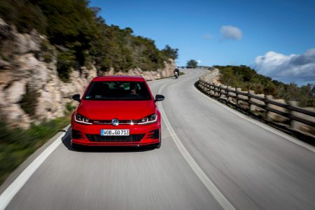 El Volkswagen Golf GTI TCR aterriza en España con 290 CV: Desde 43.600 euros