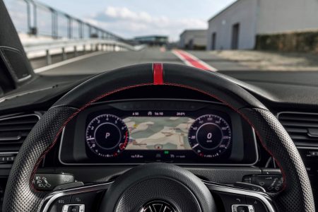 El Volkswagen Golf GTI TCR aterriza en España con 290 CV: Desde 43.600 euros