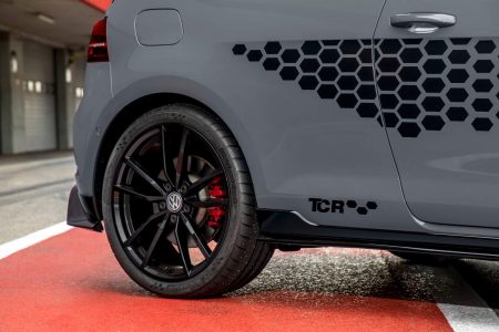 El Volkswagen Golf GTI TCR aterriza en España con 290 CV: Desde 43.600 euros