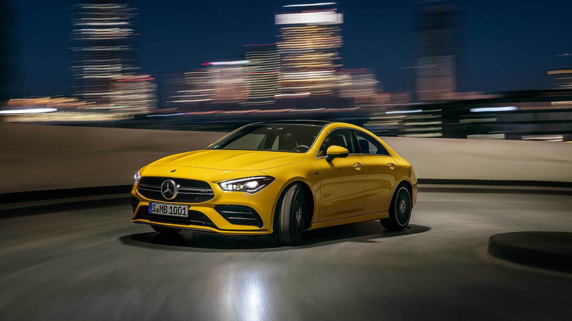 Oficial: Mercedes AMG CLA 35, potente, rápido y atractivo