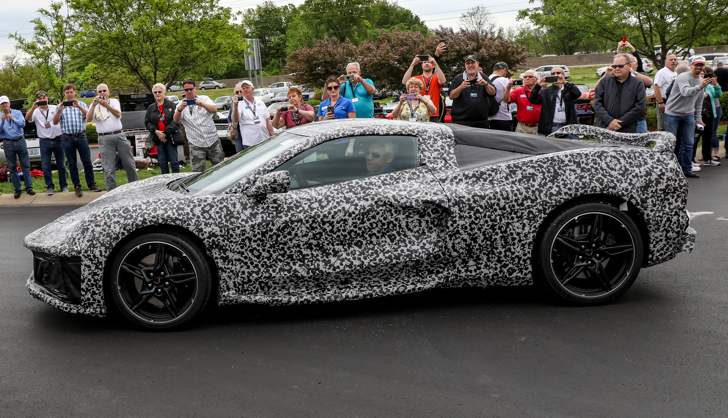 ¡Sorpresa! El Corvette C8 hace una aparición pública poco antes del debut