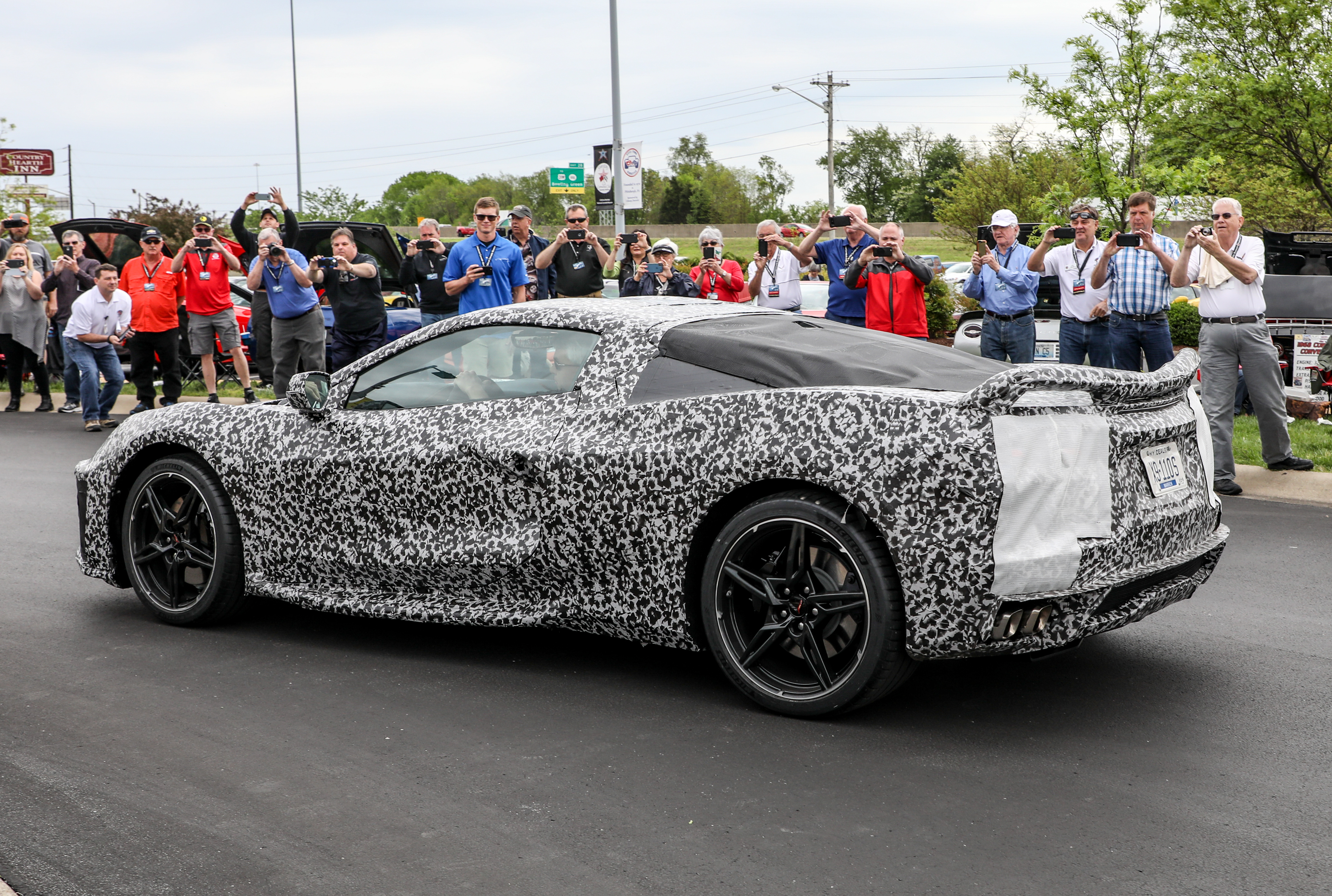 ¡Sorpresa! El Corvette C8 hace una aparición pública poco antes del debut