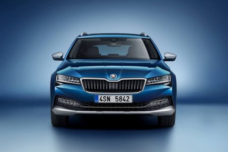 El Skoda Superb recibe una versión campera por primera vez en la historia del modelo