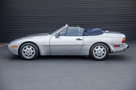 Este Porsche 944 S2 Cabriolet de 1990 con menos de 8.000 kilómetros busca dueño