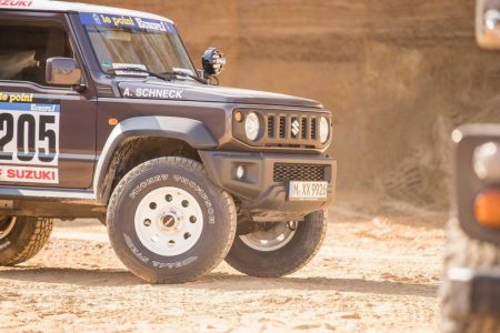El Suzuki Jimny de Delta 44 homenajea al Rally París-Dakar