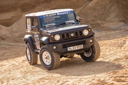 El Suzuki Jimny de Delta 44 homenajea al Rally París-Dakar