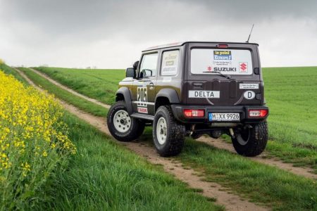 El Suzuki Jimny de Delta 44 homenajea al Rally París-Dakar