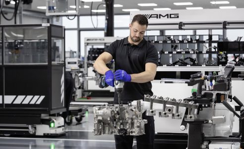 Motor M 139 de Mercedes-AMG: 421 CV para el cuatro cilindros más potente del mundo