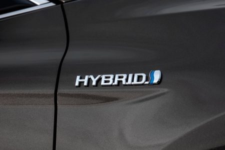 Toyota Camry Hybrid 2019: Sólo con motor híbrido y a partir de 32.300 euros