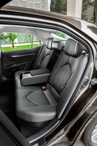Toyota Camry Hybrid 2019: Sólo con motor híbrido y a partir de 32.300 euros