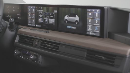 Así es el interior del Honda e: Asistente virtual, acceso con llave digital y un total de cinco pantallas