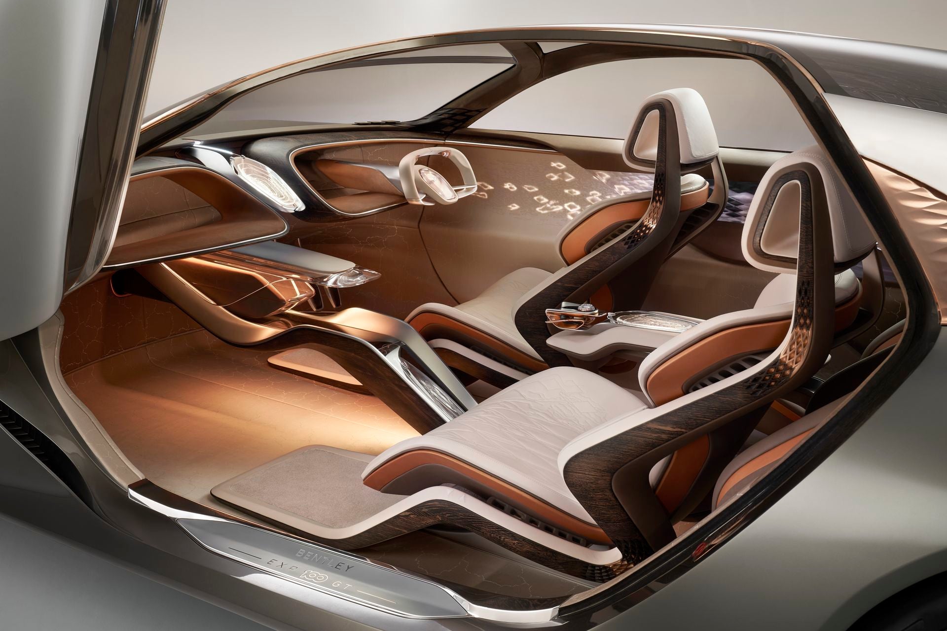 Bentley EXP 100 GT: Mirando a un futuro eléctrico con 700 kilómetros de autonomía