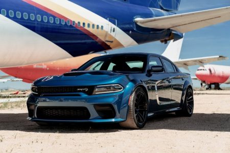 Dodge Charger SRT Hellcat Widebody: La misma potencia (717 CV), pero con una estética mucho más bruta