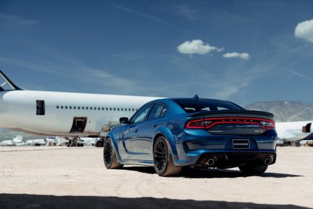 Dodge Charger SRT Hellcat Widebody: La misma potencia (717 CV), pero con una estética mucho más bruta