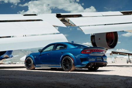 Dodge Charger SRT Hellcat Widebody: La misma potencia (717 CV), pero con una estética mucho más bruta