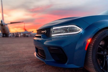 Dodge Charger SRT Hellcat Widebody: La misma potencia (717 CV), pero con una estética mucho más bruta