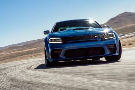 Dodge Charger SRT Hellcat Widebody: La misma potencia (717 CV), pero con una estética mucho más bruta