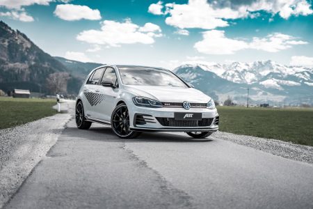 El Volkswagen Golf GTI TCR llega a los 340 CV gracias a ABT