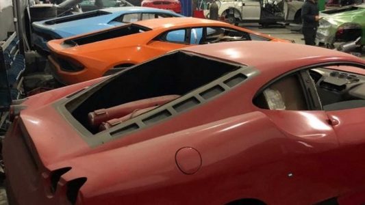 Las autoridades brasileñas cierran una fábrica dedicada a producir réplicas de Ferrari y Lamborghini