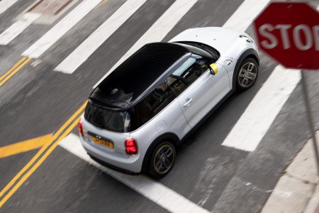 MINI Cooper SE 2020: El modelo 100% eléctrico llega con hasta 270 km de autonomía