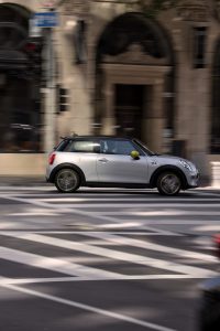 MINI Cooper SE 2020: El modelo 100% eléctrico llega con hasta 270 km de autonomía