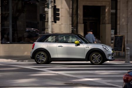 MINI Cooper SE 2020: El modelo 100% eléctrico llega con hasta 270 km de autonomía